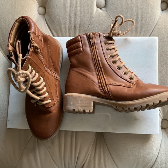 Mia Girl size 12 boots - Picture 2 of 3